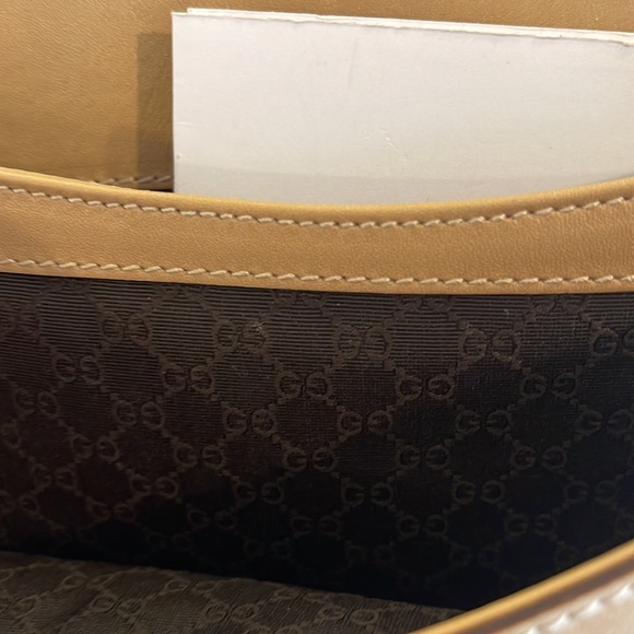 Gucci purse - Picture 6 of 13